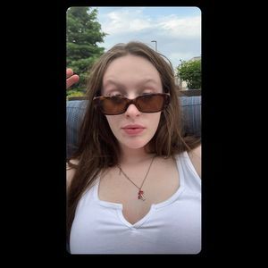 Meet your Posher, Sophia